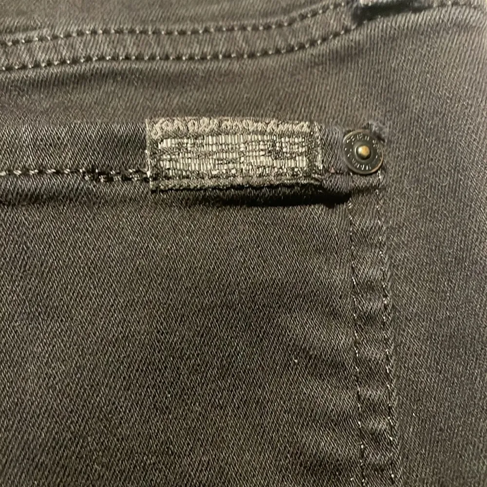 7 For All Mankind- “Karah Crop” High Rise Skinny Ankle Jeans in Black- Size 30 - Image 7