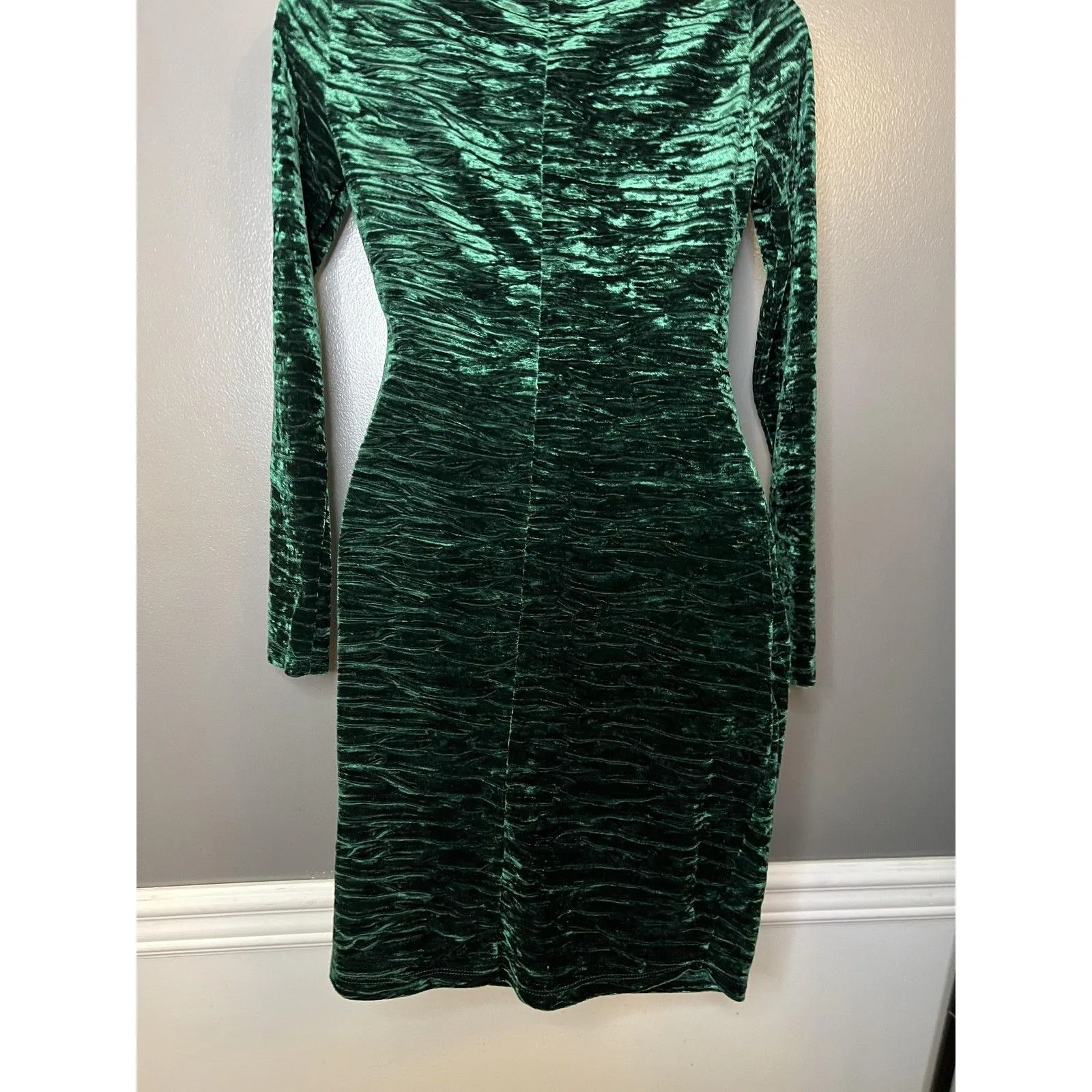 Lulus Dress Womens Small Green Velvet Long Sleeve Ruched Bodycon Mini Made USA - Image 7