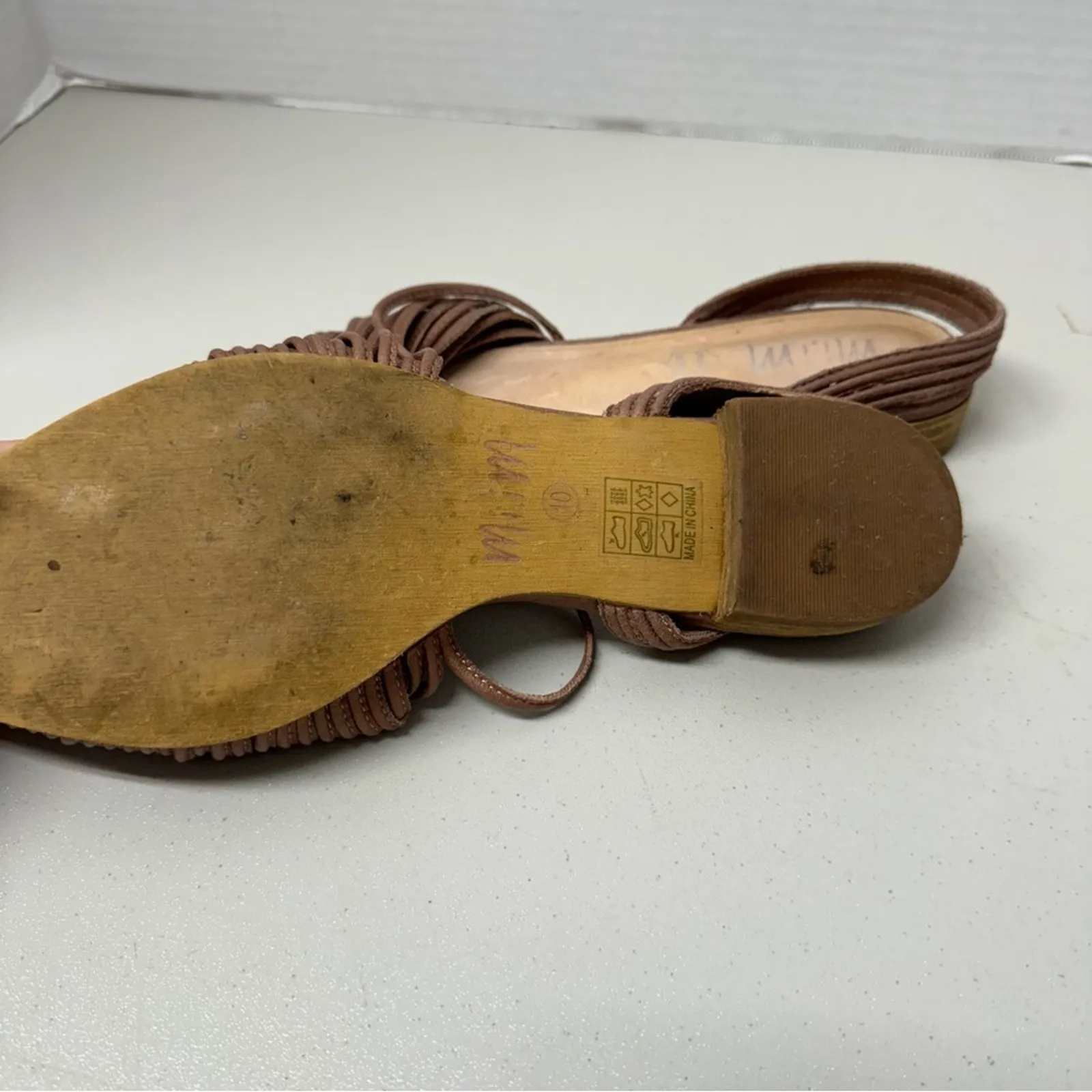 Mi.iM Taupe Leather Strappy Slip On Flats Womens 10 Casual Classic Fall Preppy Tan - Image 7