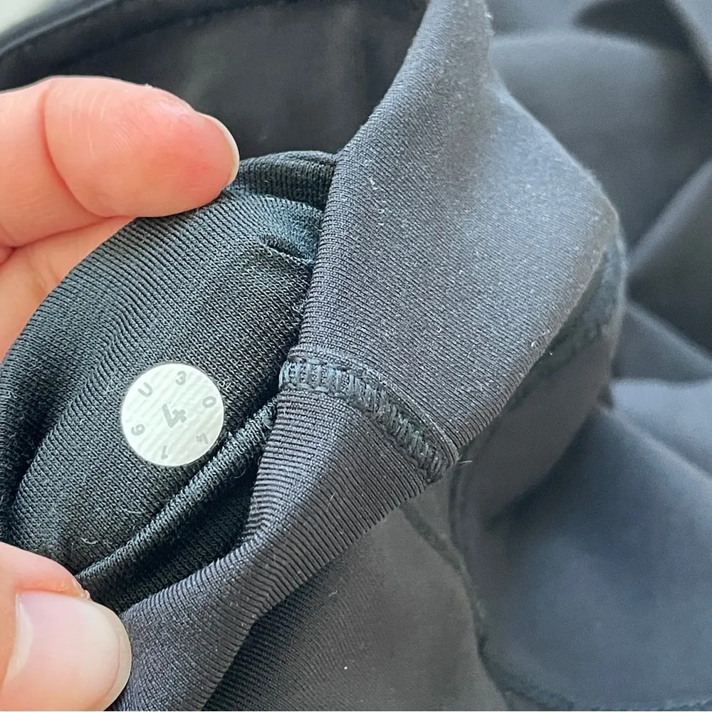 Lululemon Workout Leggings cadence crusher tight Black (size 4) activewear gym - Image 3