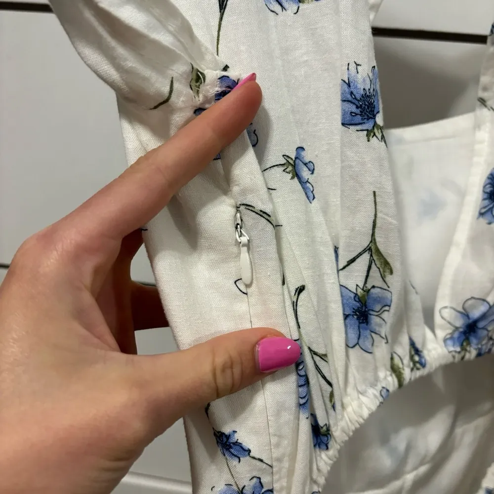 Forever 21 White & Blue Floral Mini Dress - Image 7