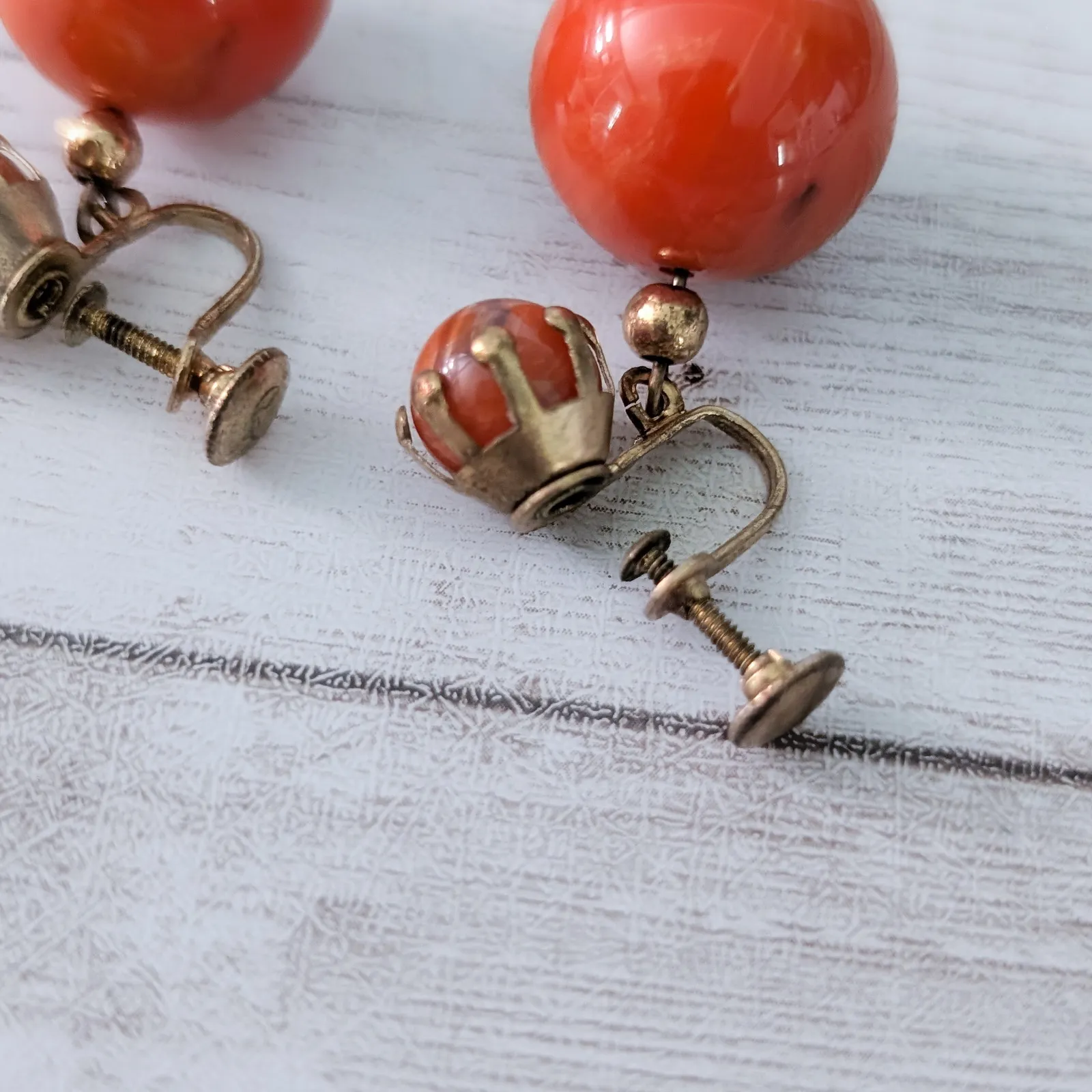 Vintage Screw On Earrings Orange Marbled Pattern Ball Dangle Retro Statement - Image 4