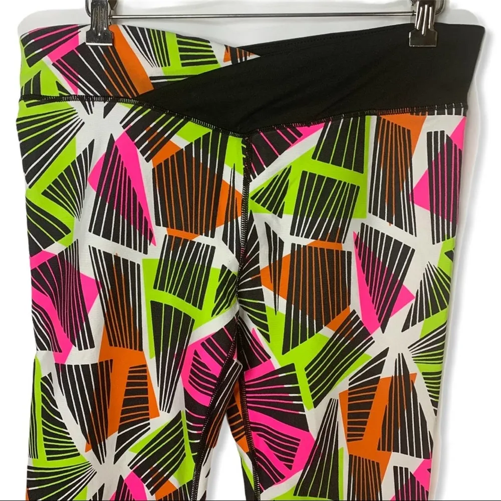 Fabletics neon shape crop legging crossover waist - Image 16