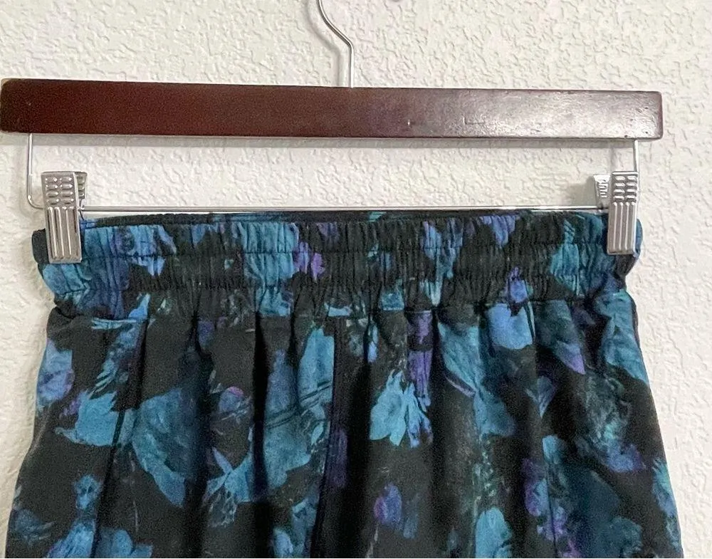 Lululemon Womens Shorts Hotty Hot Floral Blue Mesh Athletic Size 4 Tall - Image 4