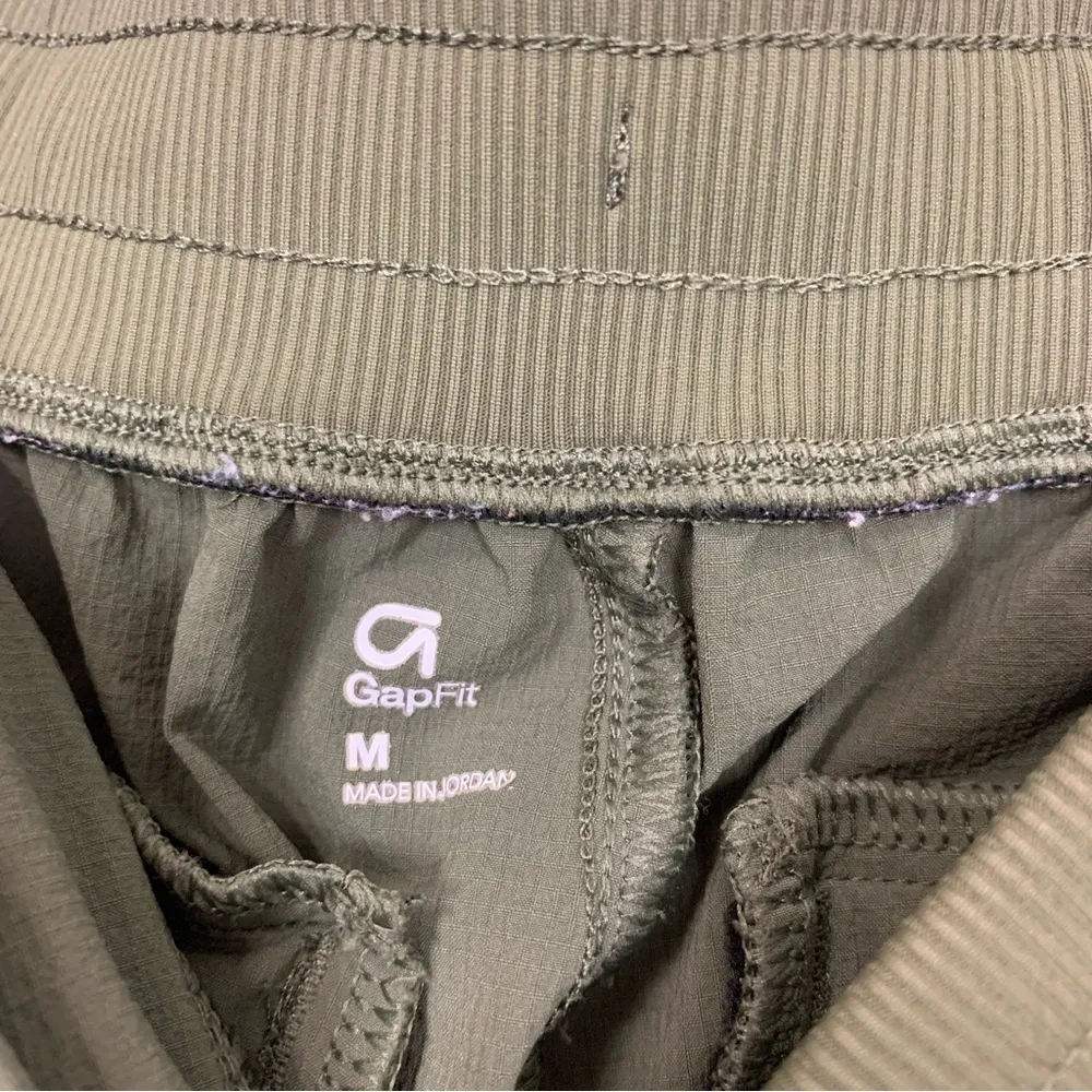Gap Fit Army Jacket Green Joggers Size Medium - Image 2