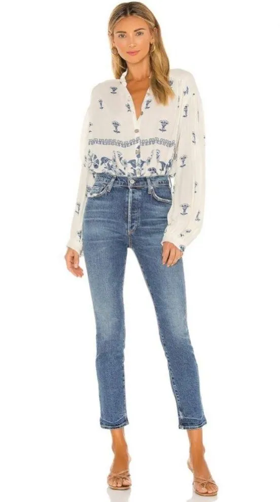 Jen’s Pirate Booty Mckinley Top in Laurel Canyon White Blue Flowers Small - Image 5