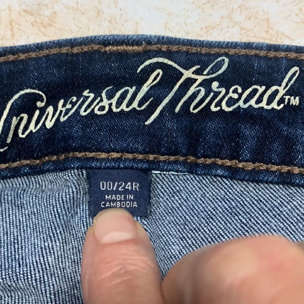 Universal Thread High Rise Denim Shorts Sz 00 - Image 3