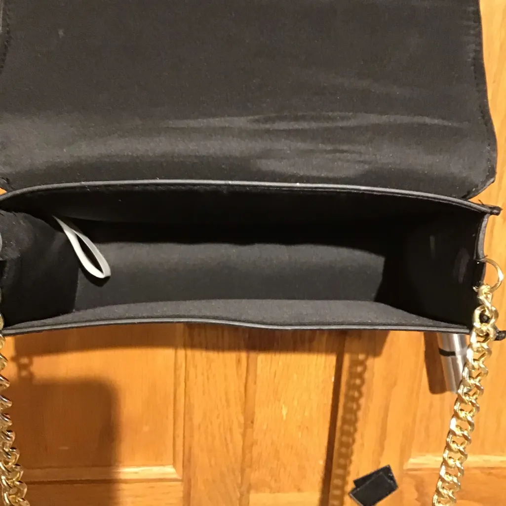 JIMMY CHOO SHOULDER CARRY GOLD ALLOY CHAIN STRAP PURSE PU NWT - Image 9