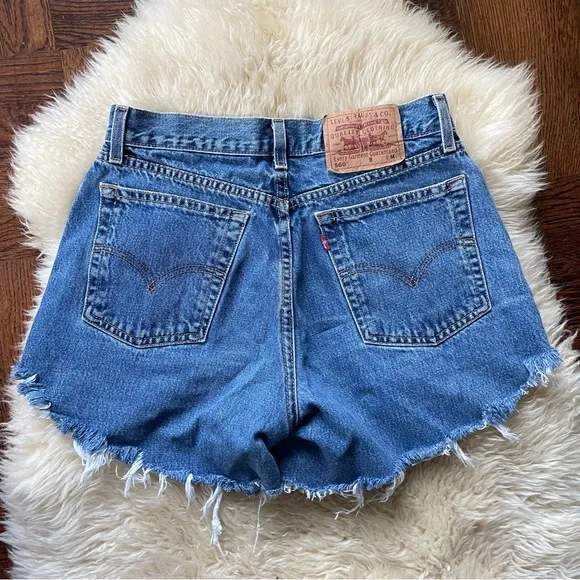 Vintage Levi’s 560s cut offs daisy dukes Y2K 90s era medium wash jean shorts - Image 2