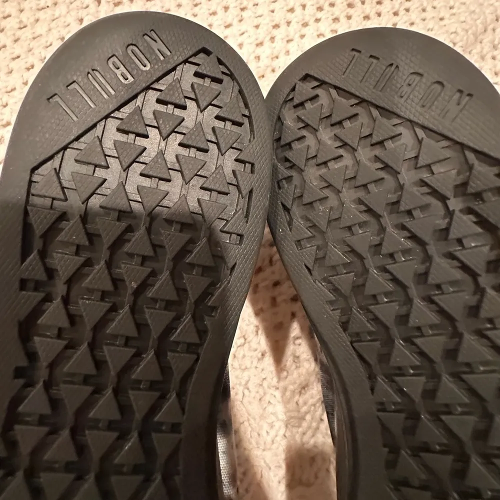 NWOB NOBULL INISEX WOMENS 7/5 MENS 10/5 Black and Gray Tie-Dye Sneakers - Image 6