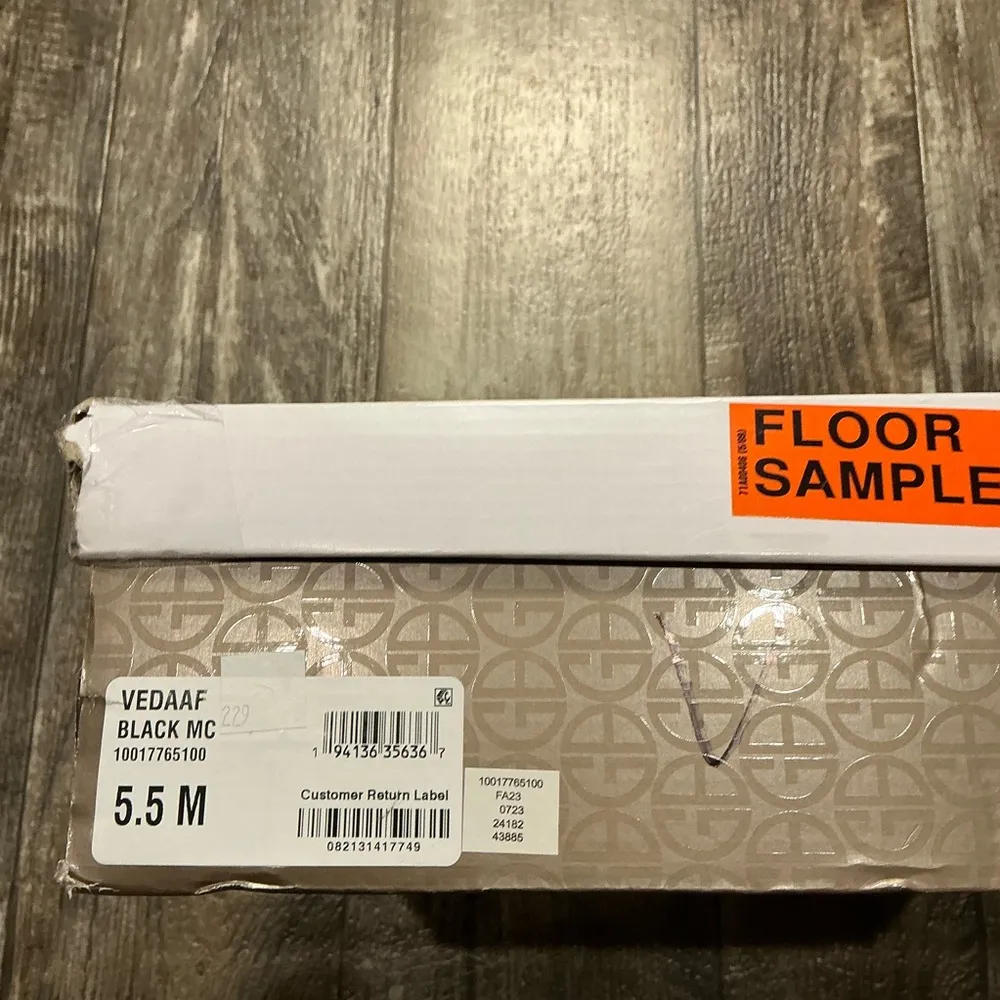 Giani Bernini Black Ankle Booties Size 5.5 - Image 10