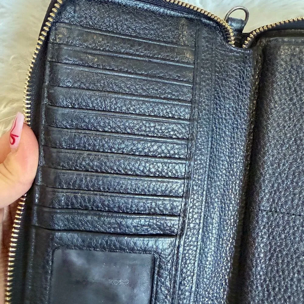 Michael Kors Black Zip Around Wallet - Image 13