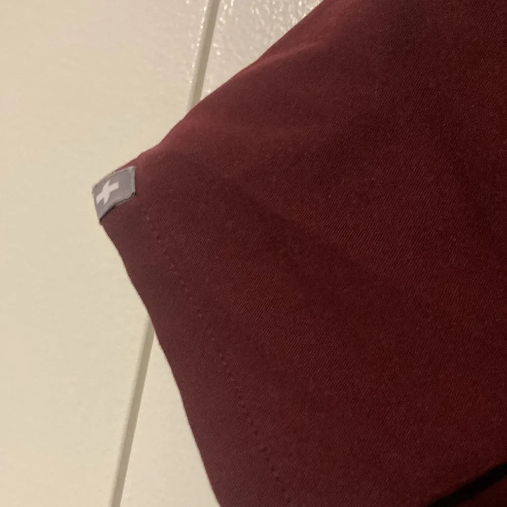 Figs Technical Collection Wine Color Women’s Size XS 3 Pockets - Image 5