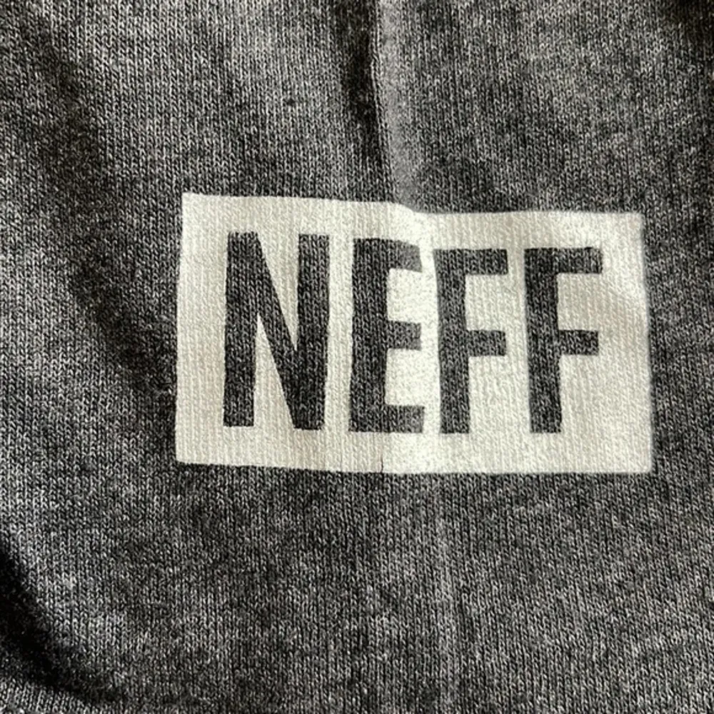 Disney X NEFF Collaboration Mickey Mouse Gray Shirt Size Large EUC #1213 - Image 3