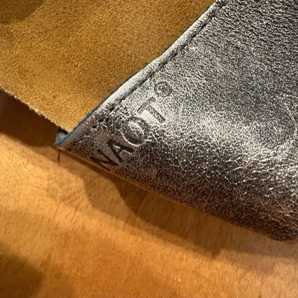 Naot Ashley leather gunmetal gray slides sandals rhinestone sz 41 or 10 - Image 4