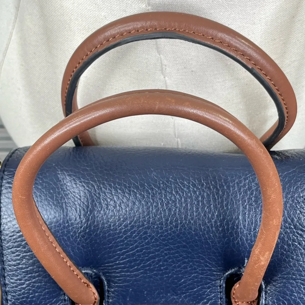 TOMMY HILFIGER TH Mini Turnlock Leather Purse Navy/Sand - Image 4