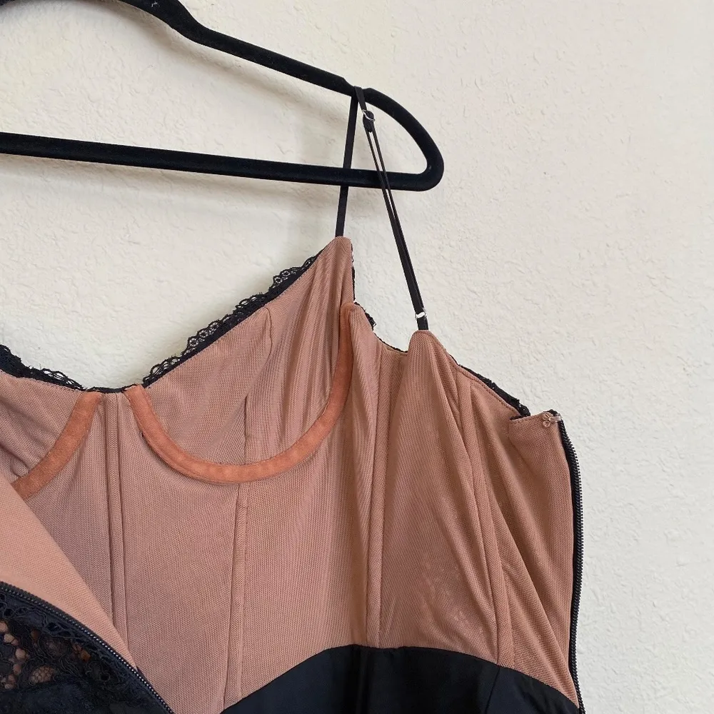 HOUSE OF CB 'Cara' Black Corset lace‎ gown Maxi Dress/Size S NWOT - Image 11