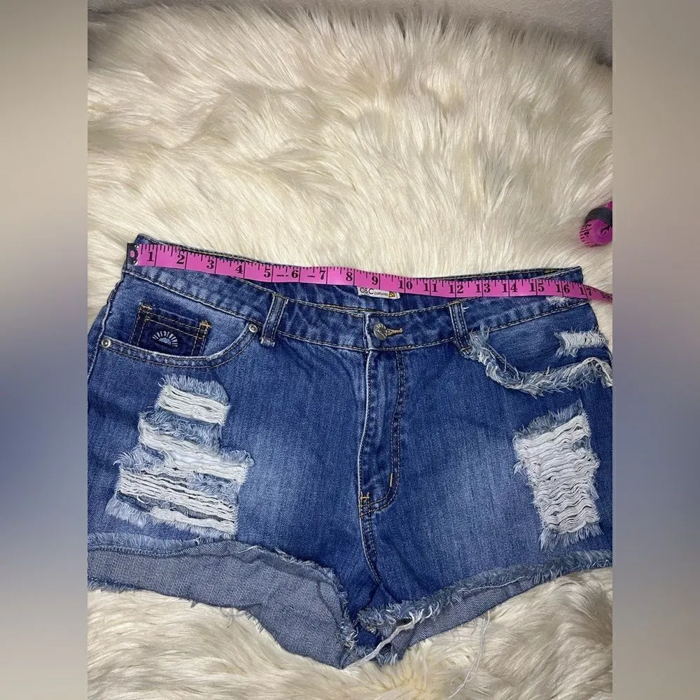 C&C California hunter denim distressed shorts sz 32 - Image 8