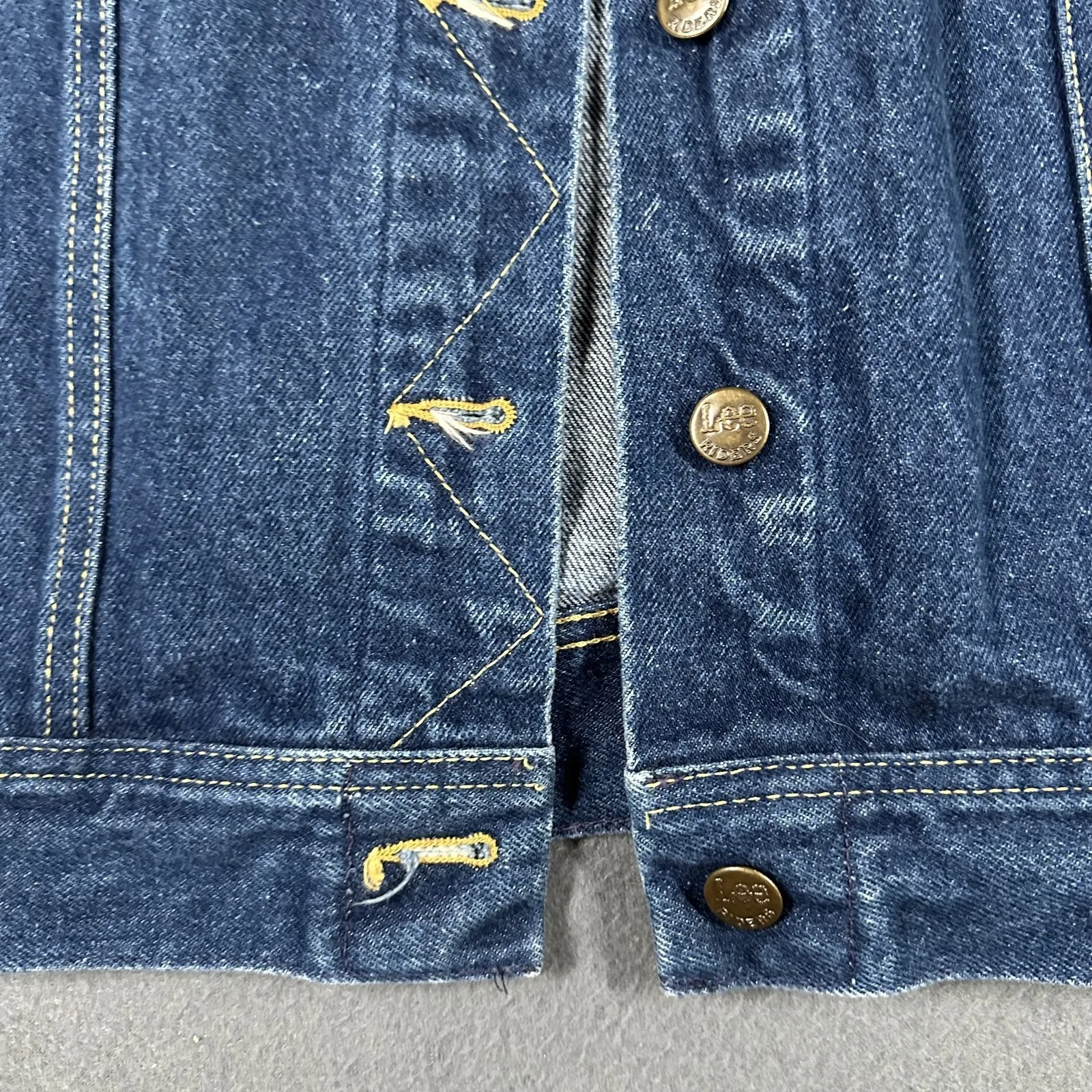 Vintage Lee Trucker Jacket Womens 11/12 Blue Denim Trucker USA Union Made - Image 2