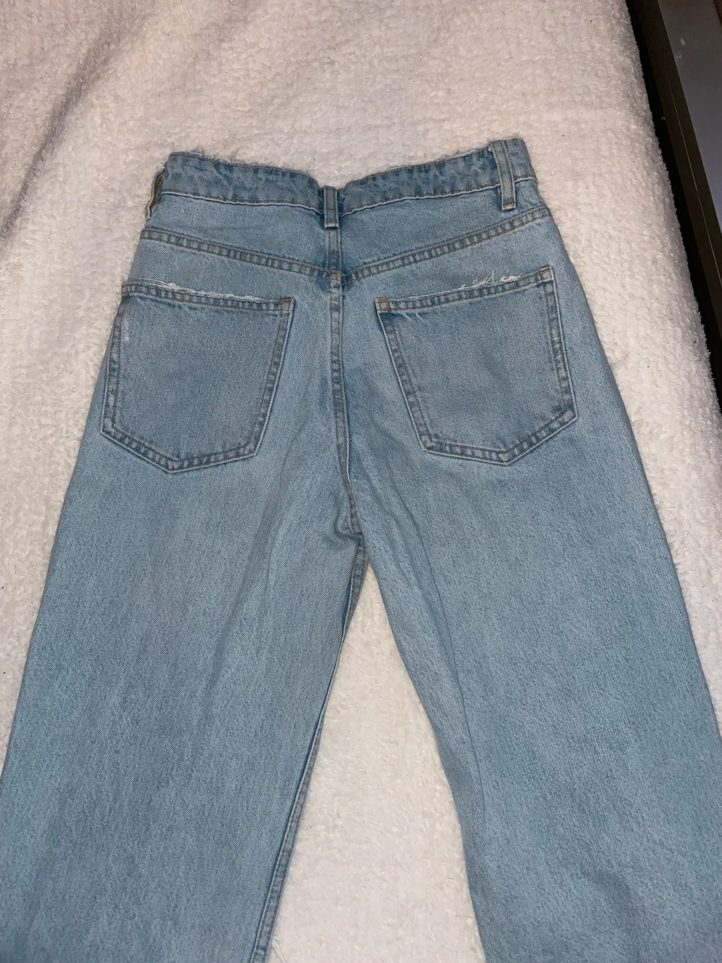 ZARA Jeans High-Rise Straight Leg Distressed - Image 3
