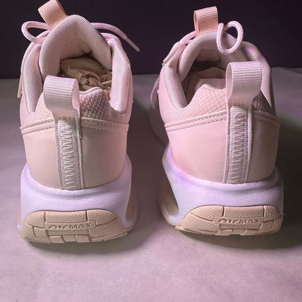 Nike  Women's Beige Sneakers - Image 14