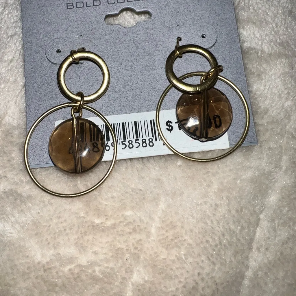 Elegant faux Gold and Cream Necklace Set - Image 4