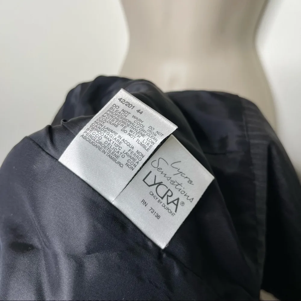 MaxMara grey stripe crop wool blend blazer one button closure size 10 - Image 5