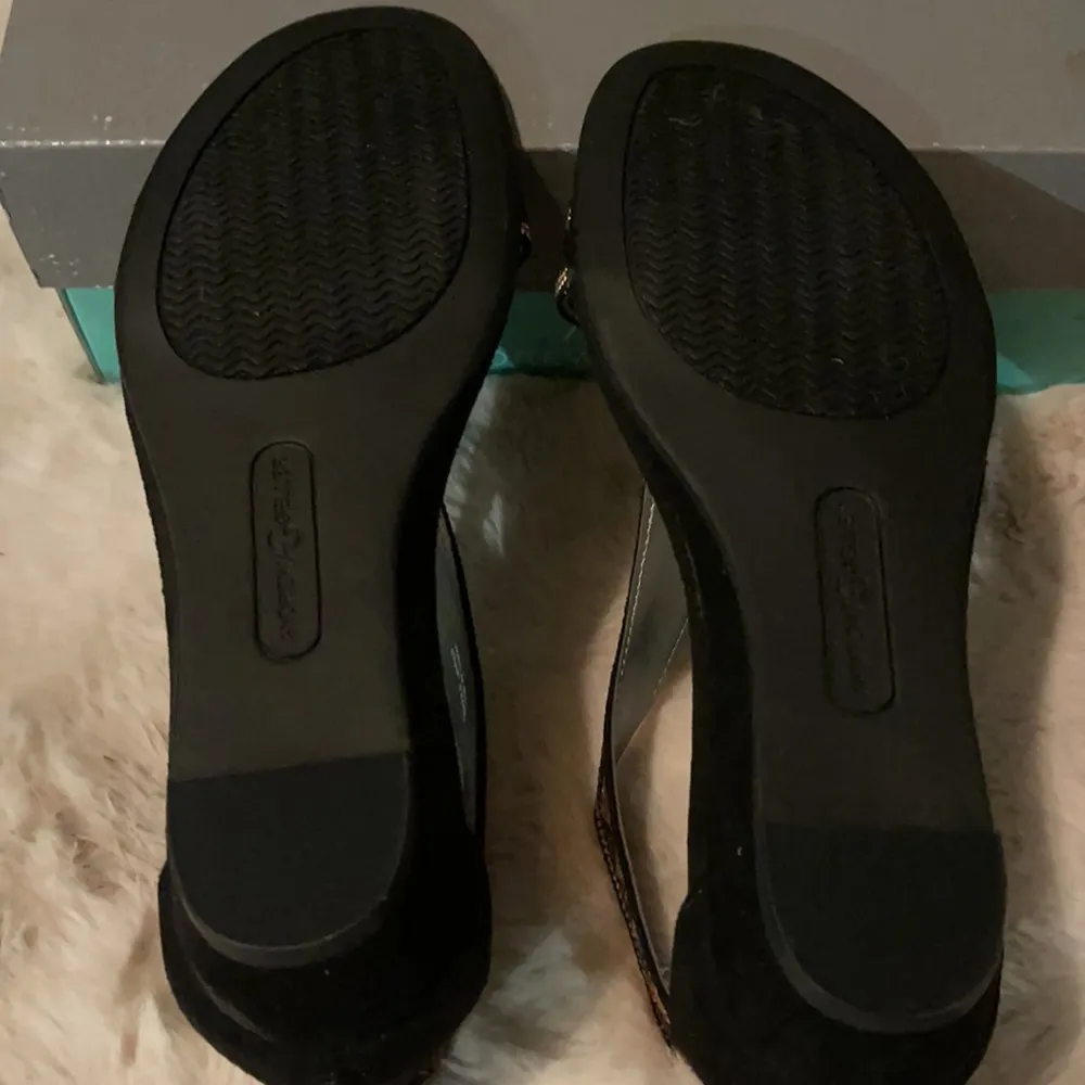 Andrew Geller  Rhinestone Memory Foam Sandal 6W - Image 9