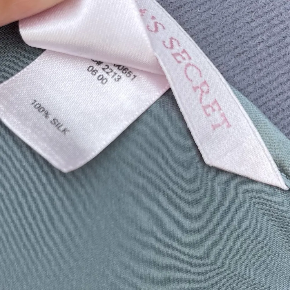 Victoria’s Secret Silk Napkin Scarf Tie Top Green with Beading size M/L - Image 2