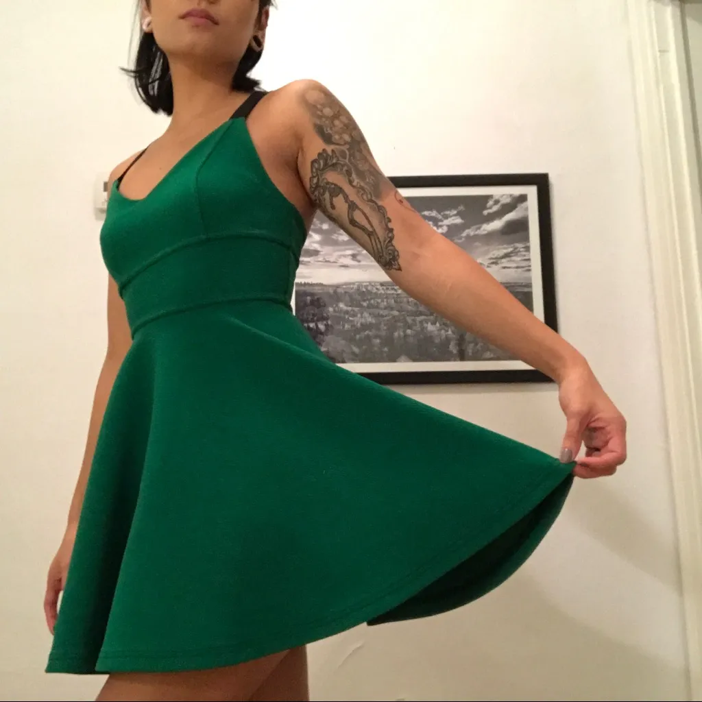 Green Deep V Fit and Flare Dress Silence & Noise Urban outfitters BDG XS - Image 3