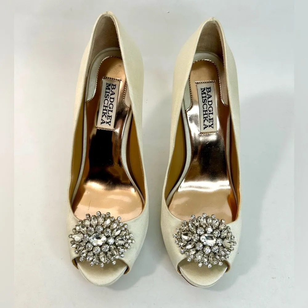 Badgley Mischka 'Jeannie' Crystal Trim Open Toe Ivory Satin Pump size 6 - Image 13
