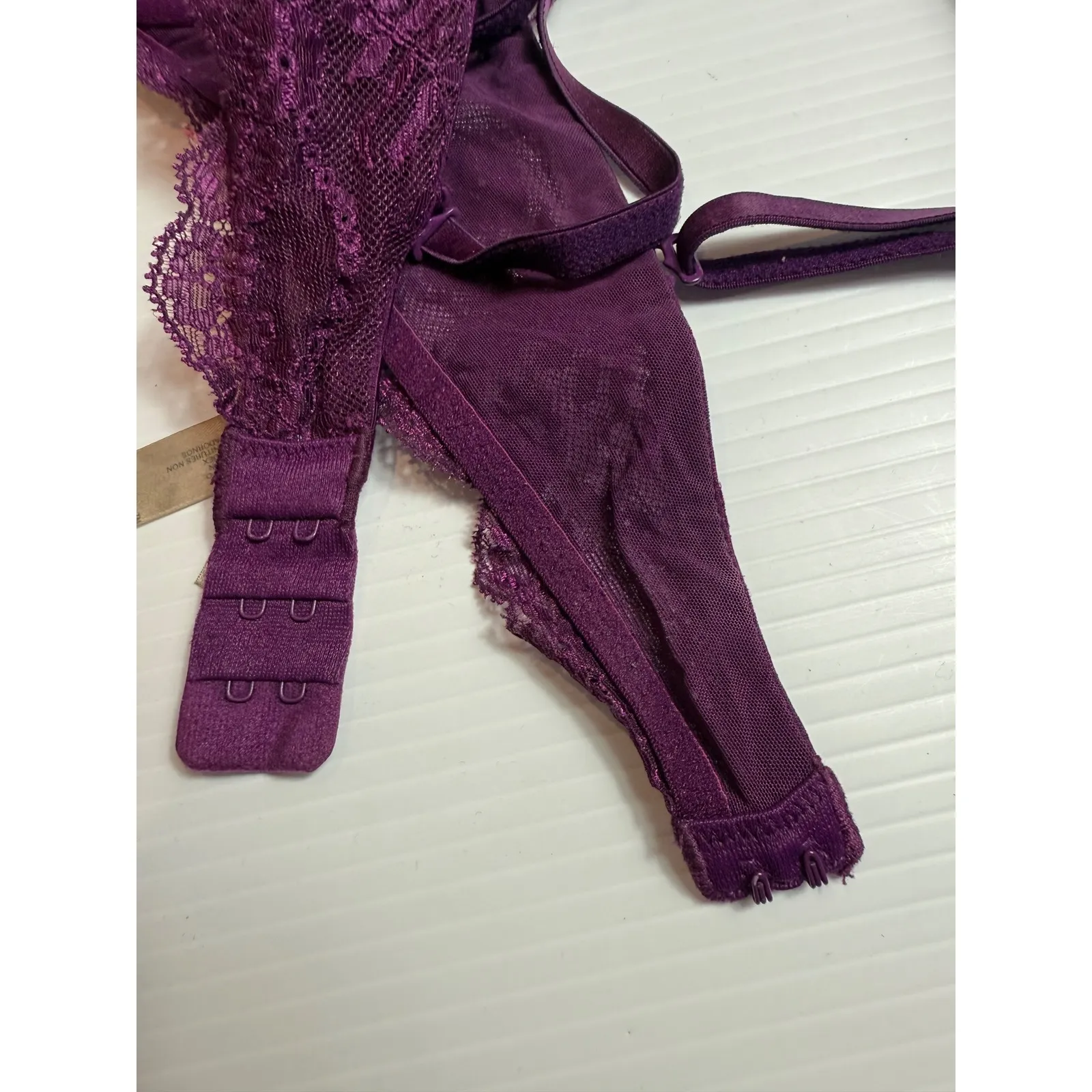 Victoria's Secret Miraculous Plunge Bra 36B Purple‎ Lace Floral Underwire - Image 6