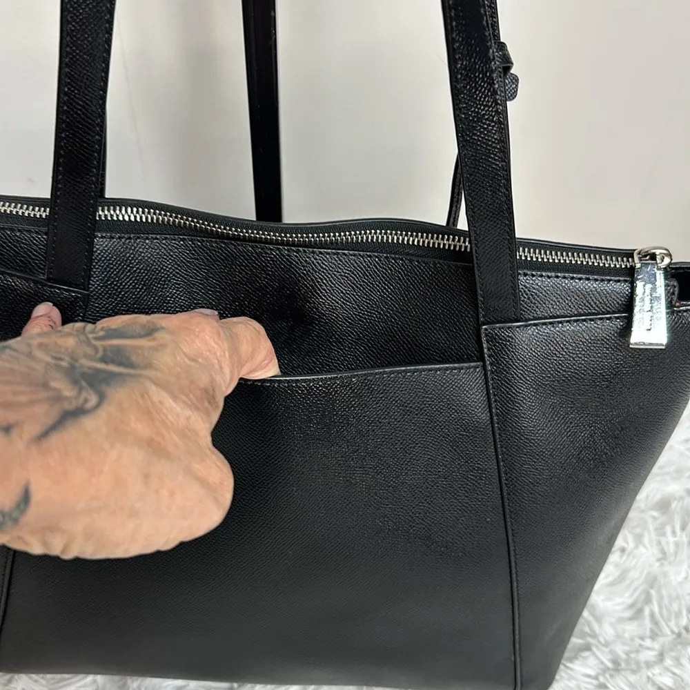 Maddie Medium Crossgrain Leather Tote Bag - Image 4