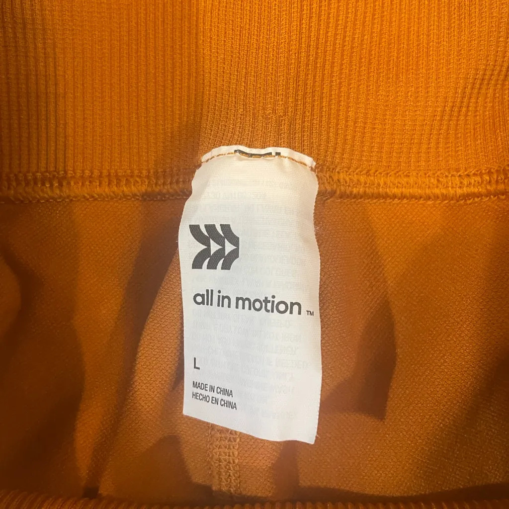 All in Motion Vibrant Orange Leggings - Image 4