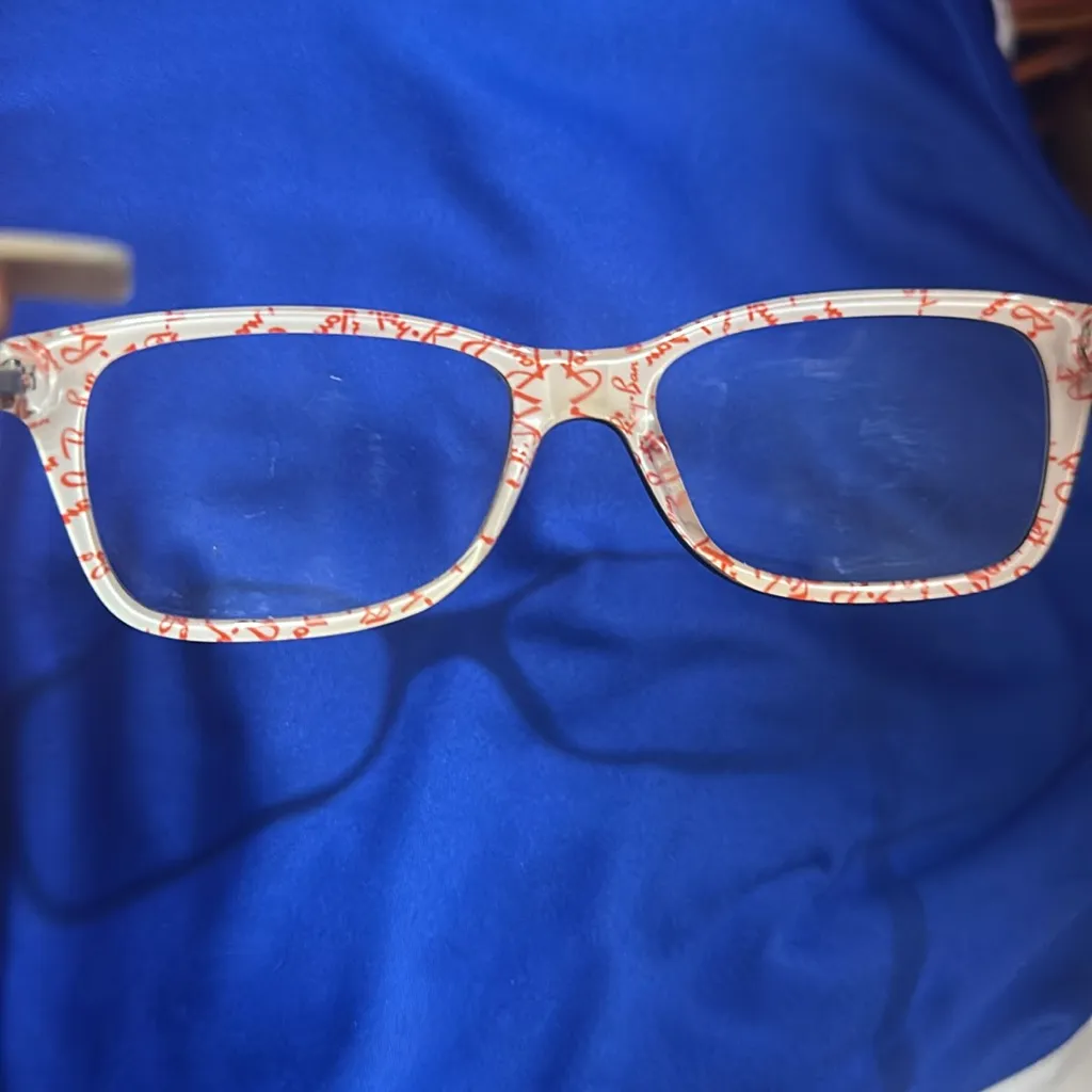 Ray Ban RB 5228 5014 53. 17 140 prescription Eyeglasses.
(USED GOOD CONDITION) - Image 3