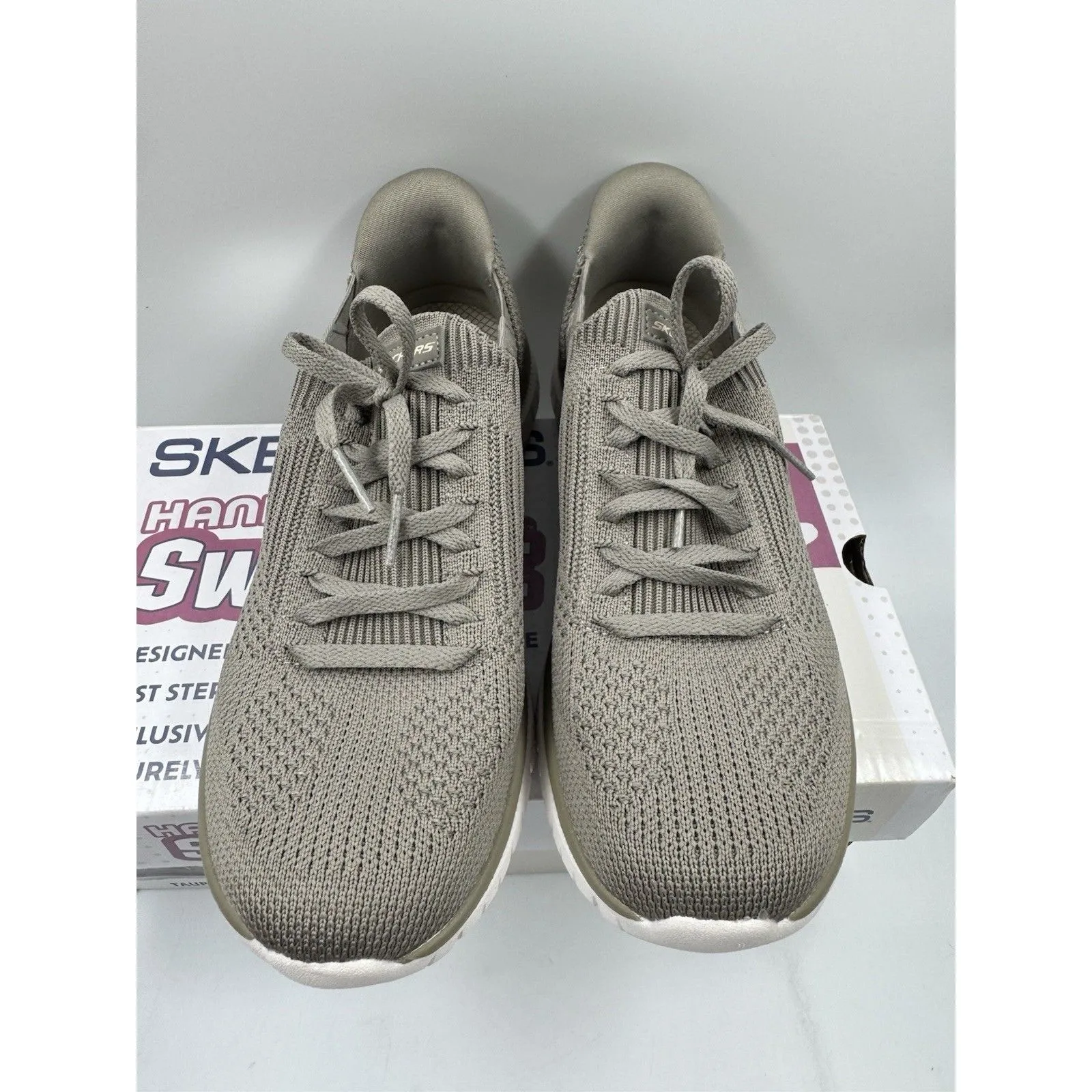 Skechers Women's Taupe Virtue Swift Fit Sneaker Hands Free Memory Foam Size 7.5 - Image 3
