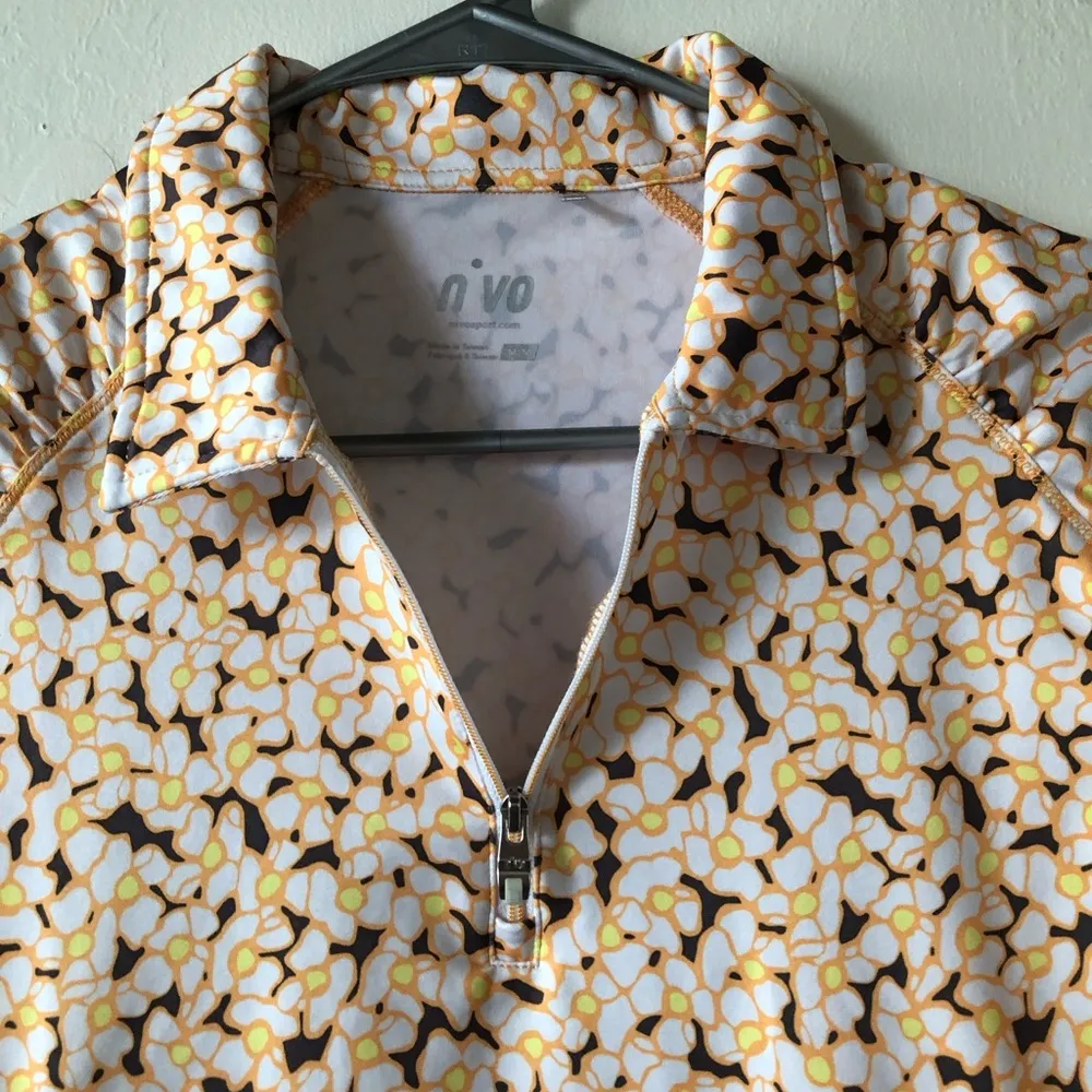 NVO Womens Sleeveless Polo Sports Shirt Size Medium Zip Neckline - Image 3