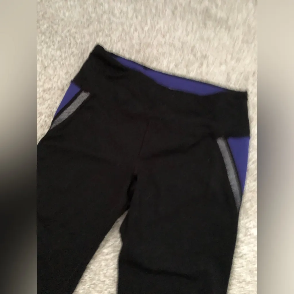 VSX Victoria's Secret Women's Size M Knockout Sports Yoga Leggings - Image 14