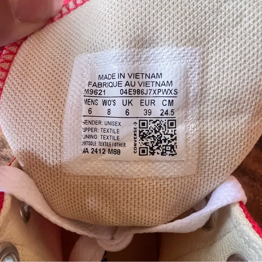 Converse Unisex All Star Hi Red Shoe Size 8 or 6 #250824 - Image 7