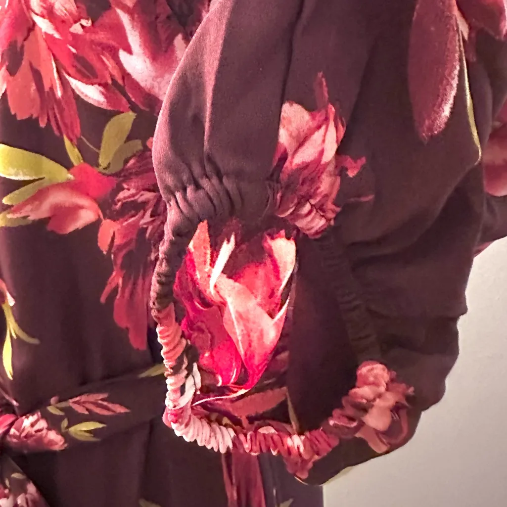 NWT White House Black Market Burgundy Floral Long Sleeve Dress - Image 6