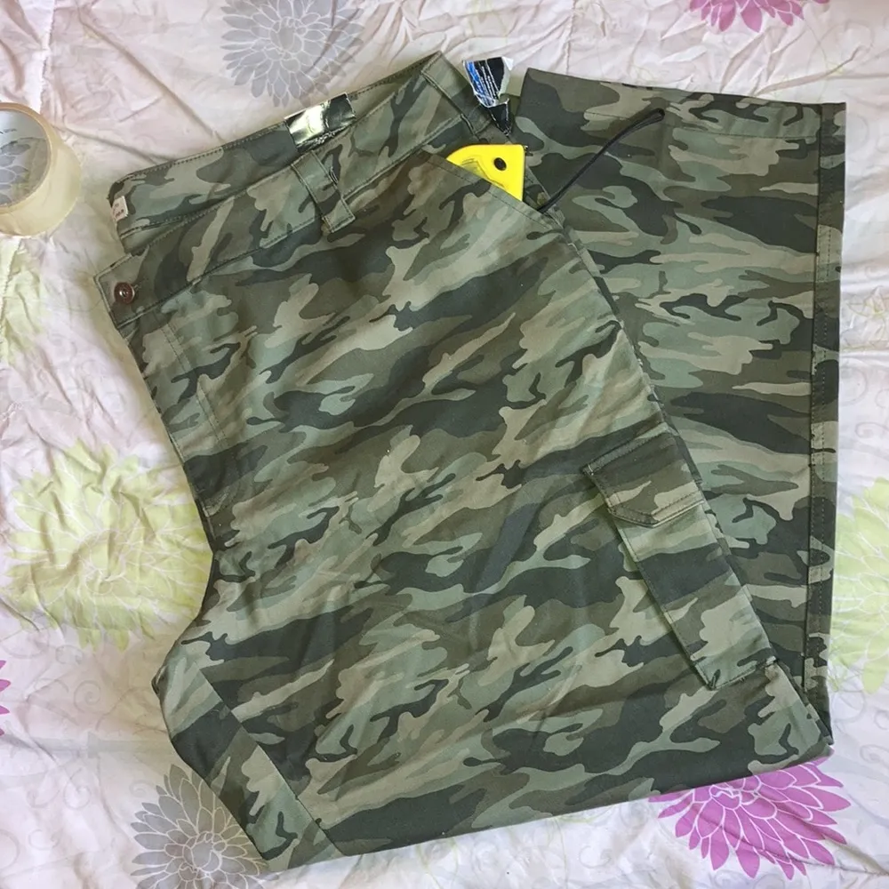 NWT Dickies Utility Cargo Straight Leg Camouflage Pants Women Size 24W Relaxed - Image 5