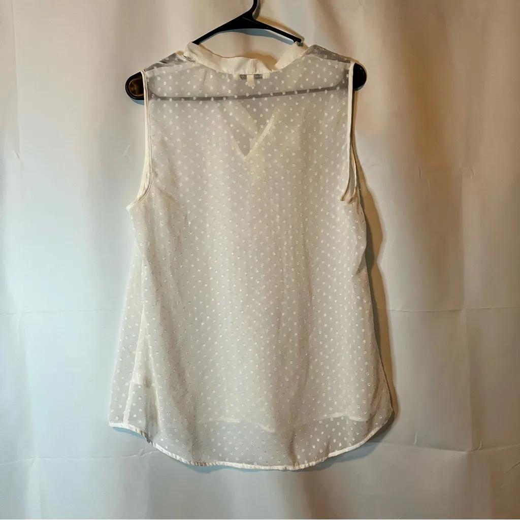 Black Rainn White Sleeveless  Blouse - Image 2