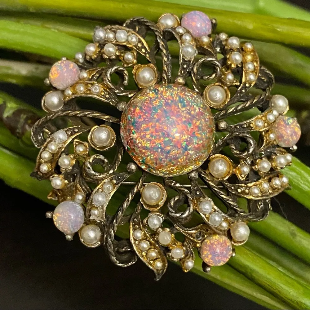 Vintage Lisner Pink Fire Opal Iridescent Confetti Swirl Brooch - Image 2