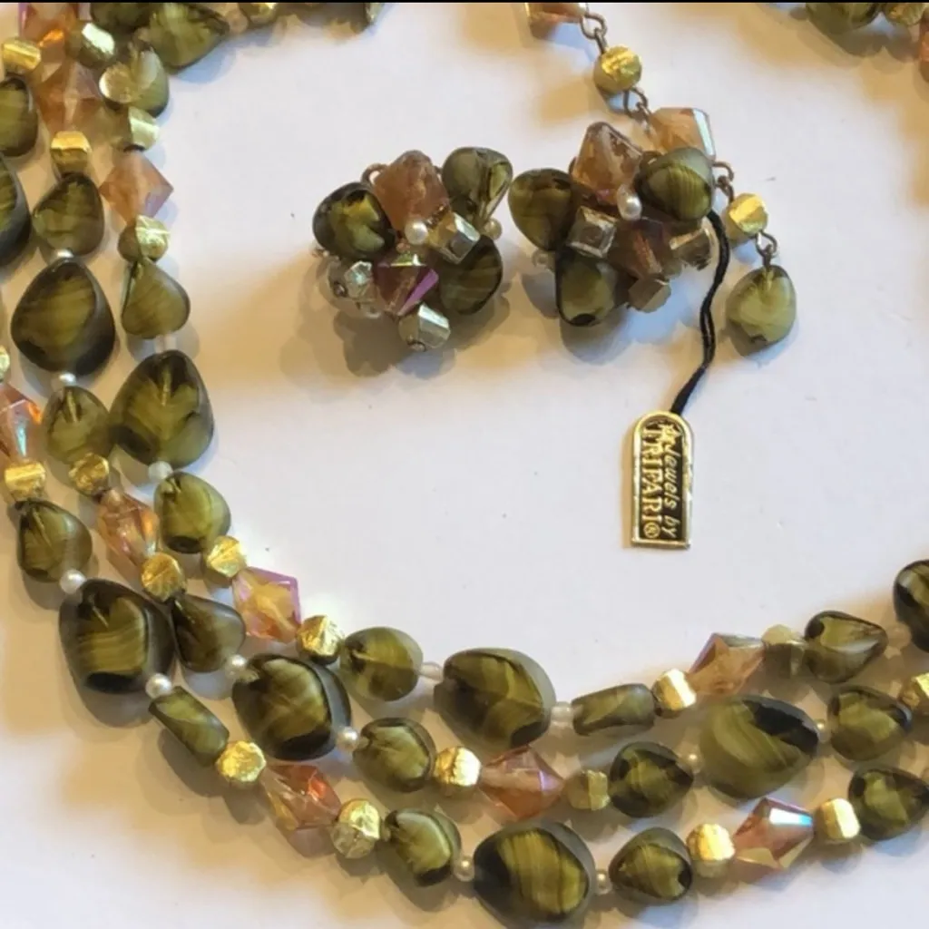 Jewels by Trifari Green & Rainbow Beaded AB Multi Strand Necklace Earrings Set - Image 3