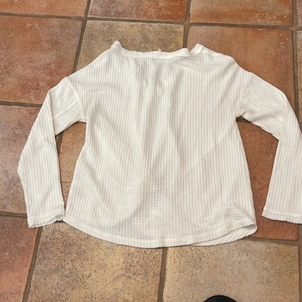 Anthropologie Akemi +Kim knit front waffle top - Image 5