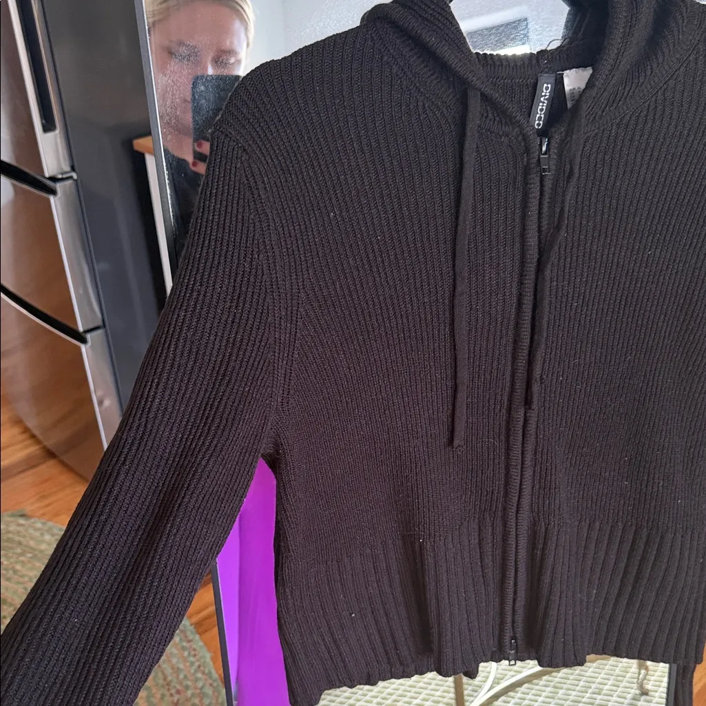H&M Divided Black Hooded Zip-Up Sweater - Image 7