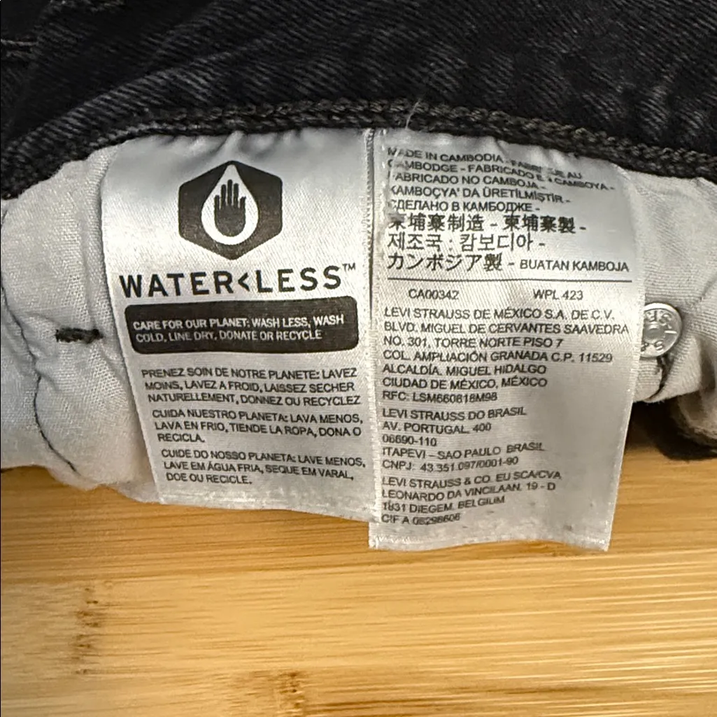 Levi's 501 24 Waist Women's Teen Girl Black Distressed Button Fly Denim Shorts - Image 13