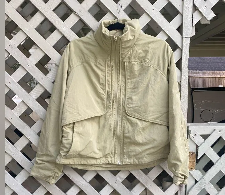 Lululemon  Always Effortless Jacket Dew Green size 10 - Image 2