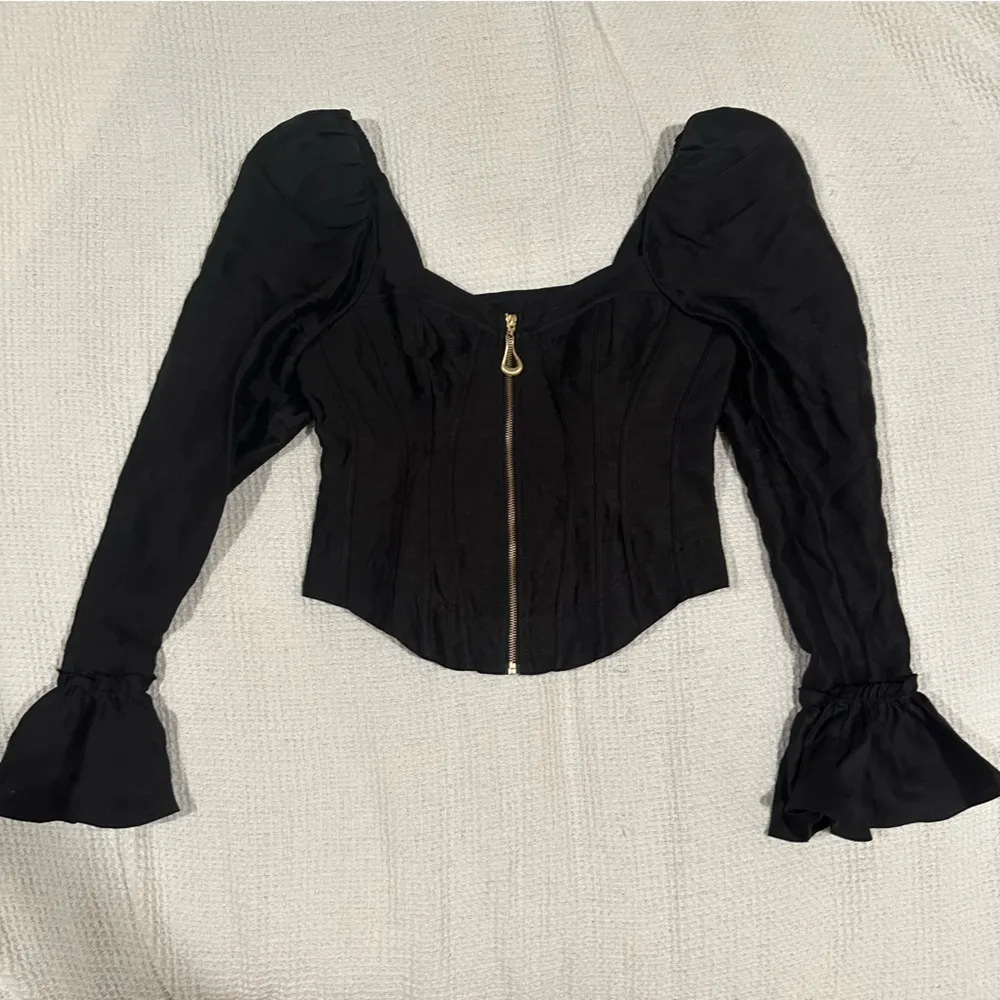Aje Giselle Long Sleeve Corset Top with gold metal hardware size 12 in black - Image 7