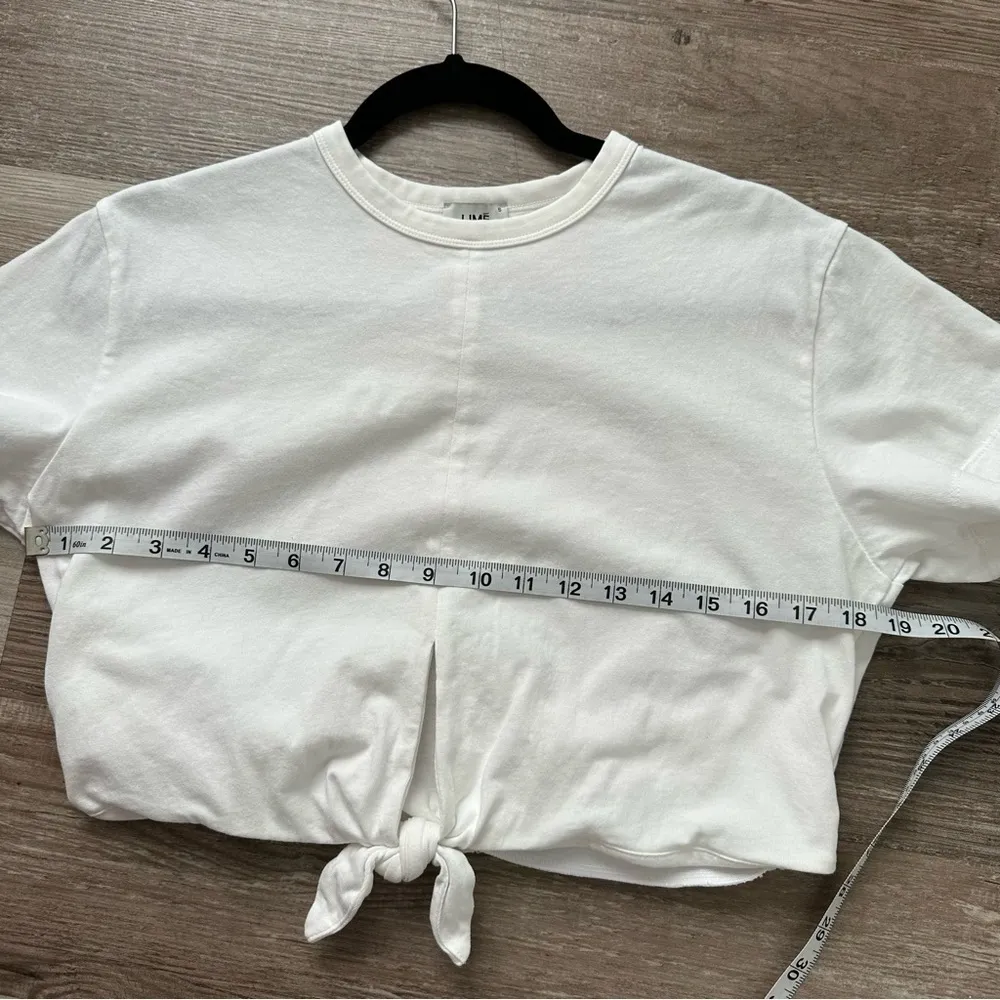 Lime women’s white cropped top size small - Image 2